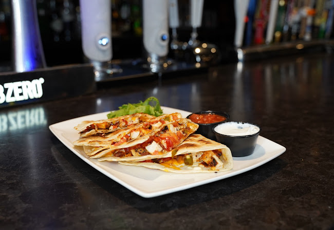 40 Lakeshore Rd E, Mississauga, ON L5G 1C8