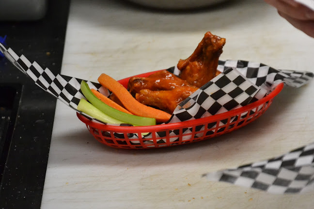 Opinii despre Mona Lisa Pub | Sports Pub in Edmonton | Karaoke Night | Pool League Tournaments în Edmonton - Hospitality and gastronomy