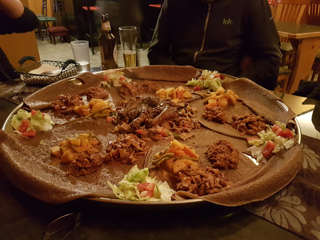 1472 King St E, Kitchener, ON N2G 2N8