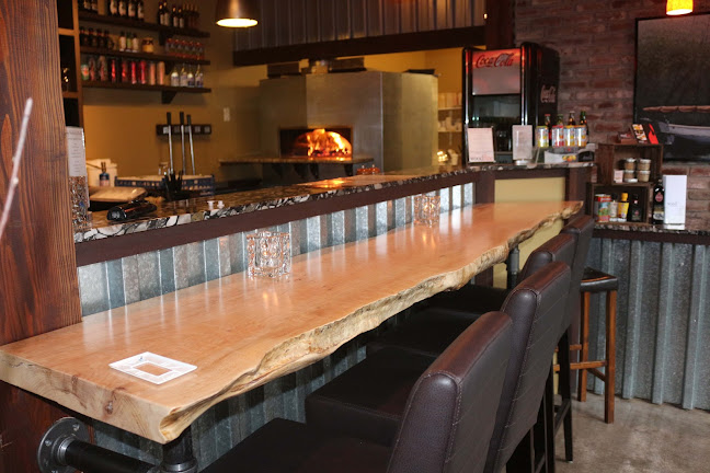 Comentarii opinii despre Woodfire Restaurant & Catering