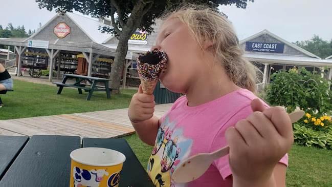 COWS Cavendish Boardwalk - Hospitality and gastronomy