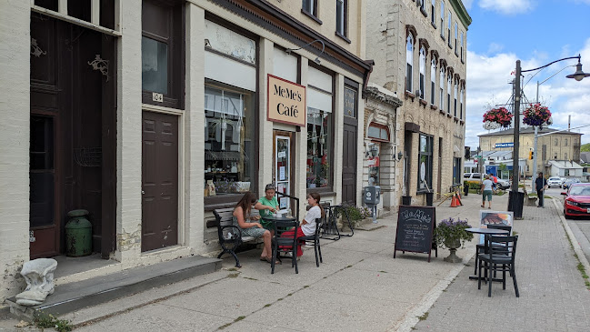 MeMe's Cafe and Food Shop - Hospitality and gastronomy