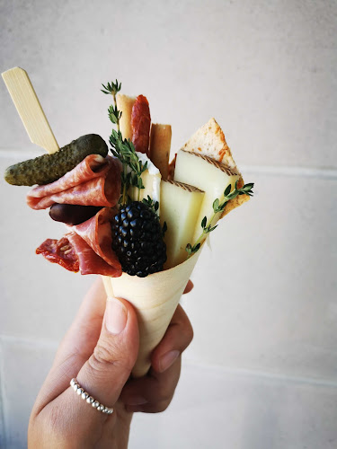 Comentarii opinii despre The Grazing Table KW