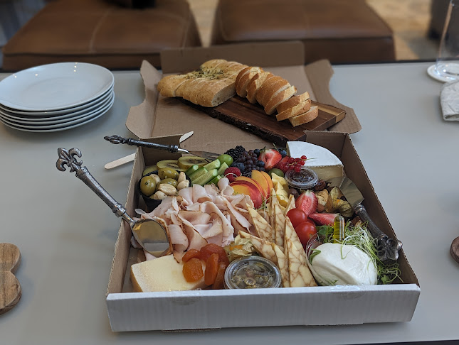 Amazing Graze | Mississauga Charcuterie Cafe & Grazing Experiences - Hospitality and gastronomy