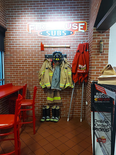 Comentarii opinii despre Firehouse Subs London Wellington South