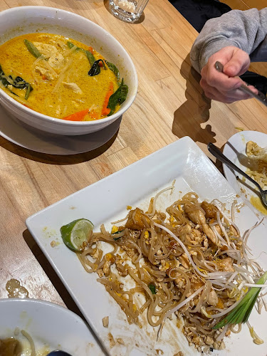 Opinii despre Ma Now Thai Kitchen în Port Coquitlam - Hospitality and gastronomy