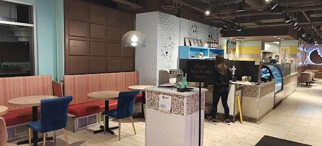 933 17 Ave SW #100, Calgary, AB T2T 5R6