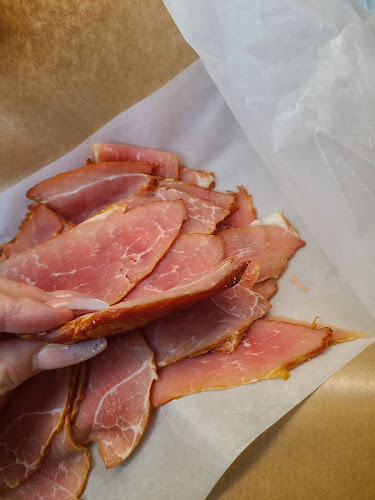 Opinii despre The European Sausage & Deli Inc. în Red Deer - Hospitality and gastronomy