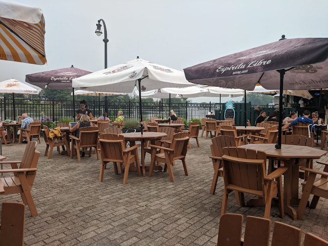 Comentarii opinii despre The Riverside Grill & Gazebo