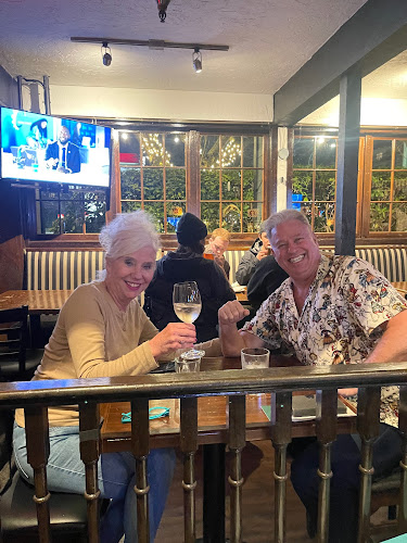 Comentarii opinii despre Queens Cross Pub