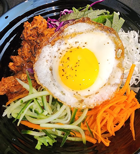 156 14th St E, North Vancouver, BC V7L 2N3