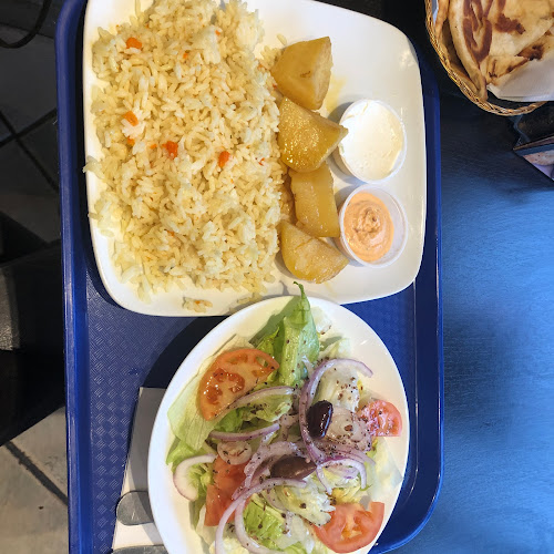 Comentarii opinii despre Sakis Mediterranean & Greek Restaurant