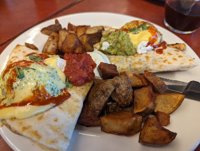 2915 Douglas St, Victoria, BC V8T 4M8