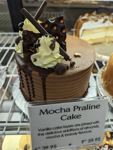 Cakebread Artisan Bakery & Hot Chocolates - Courtenay