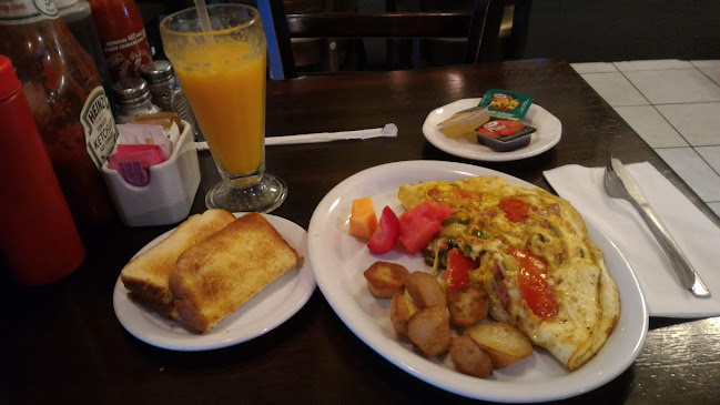 Joyeaux Café & Restaurant