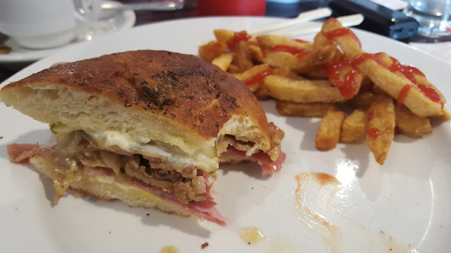 Crooked Goose Bistro - Hospitality and gastronomy