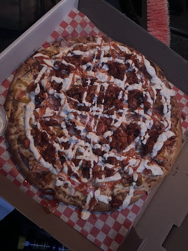 Opinii despre LAVA PIZZA AND WINGS STONEY CREEK în Hamilton - Hospitality and gastronomy