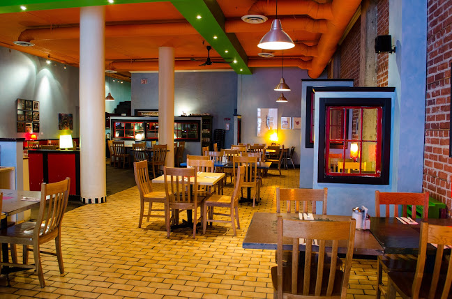 12323 Stony Plain Rd, Edmonton, AB T5N 3Y5