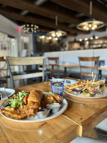 West Coast Seafood & Raw Bar Kelowna - Hospitality and gastronomy