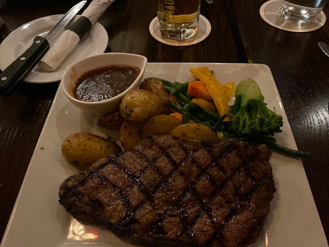 449 Jarvis St, Toronto, ON M4Y 2G8