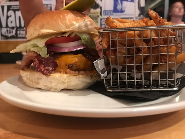 1818 Commercial Dr, Vancouver, BC V5N 4A5