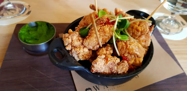 Walrus Pub & Beer Hall - Hospitality and gastronomy