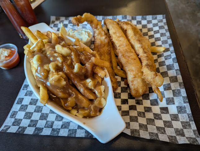 Opinii despre 50 North Pub & Eatery în Red Deer - Hospitality and gastronomy