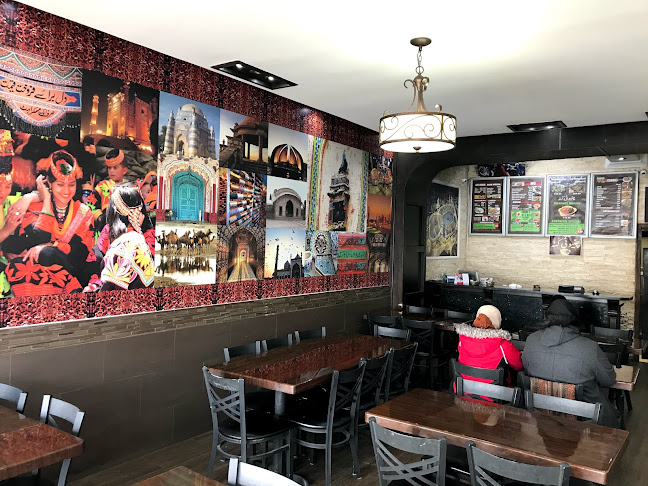 69 Dundas St W, Mississauga, ON L5B 1H7