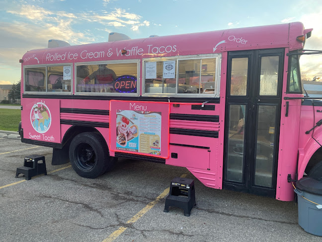 2 County Ct Blvd, Brampton, ON L6W 3W8