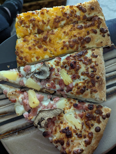 2695 Marsdale Dr, Peterborough, ON K9L 1Y4