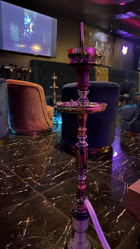 Midnight Cafe Hookah Lounge - Port Moody