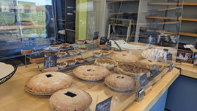 Opinii despre Weil's Of Westdale Bakery în Hamilton - Hospitality and gastronomy