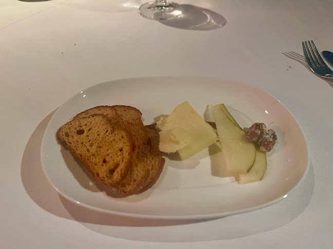 111C Queen St E, Toronto, ON M5C 1S2