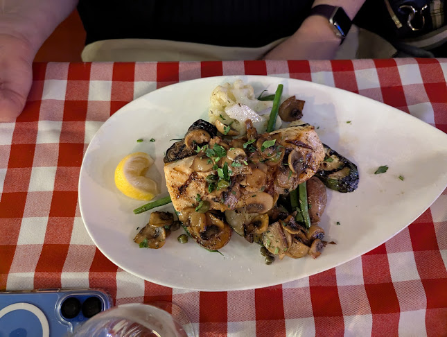 Uncle Tony's - Hospitality and gastronomy