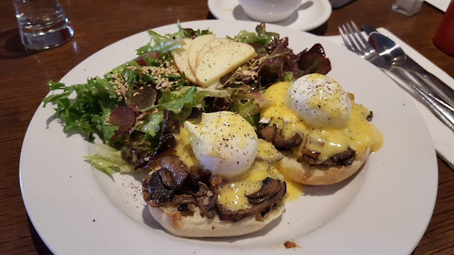 Crooked Goose Bistro - Victoria