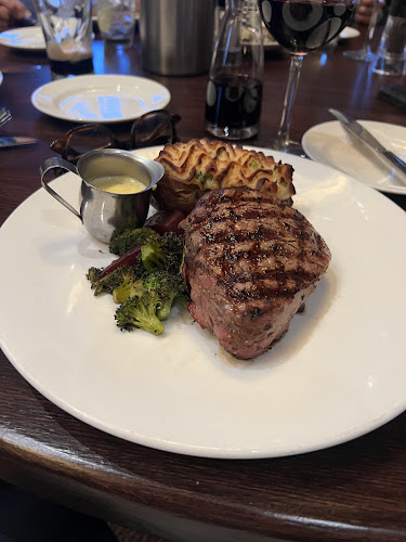 The Keg Steakhouse + Bar - Waterdown - Hospitality and gastronomy