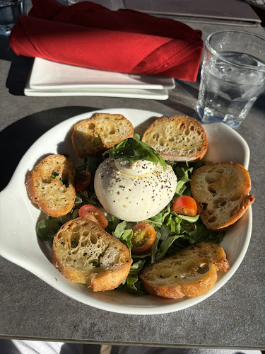 Opinii despre La Cucina Pizzeria Kitchener în Kitchener - Hospitality and gastronomy