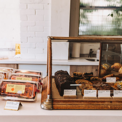 103 Vine St, Hamilton, ON L8R 2B1