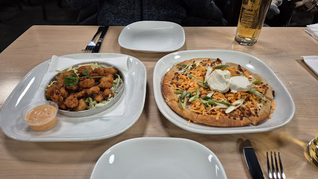 Opinii despre Boston Pizza în Yellowknife - Hospitality and gastronomy