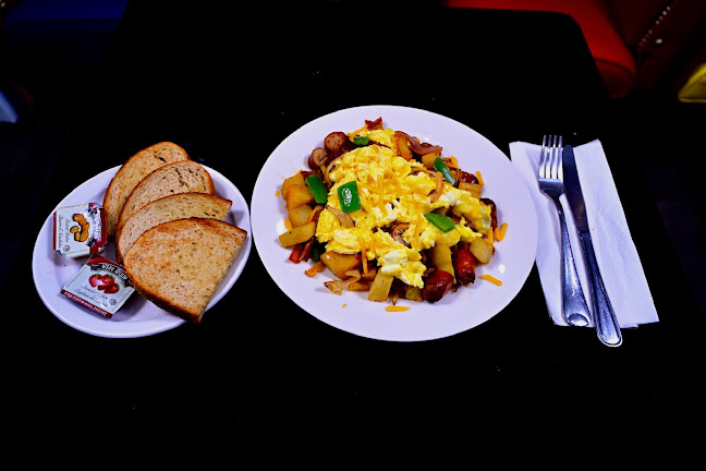 Three Coins Open Kitchen& Breakfast and Lunch - Hospitality and gastronomy