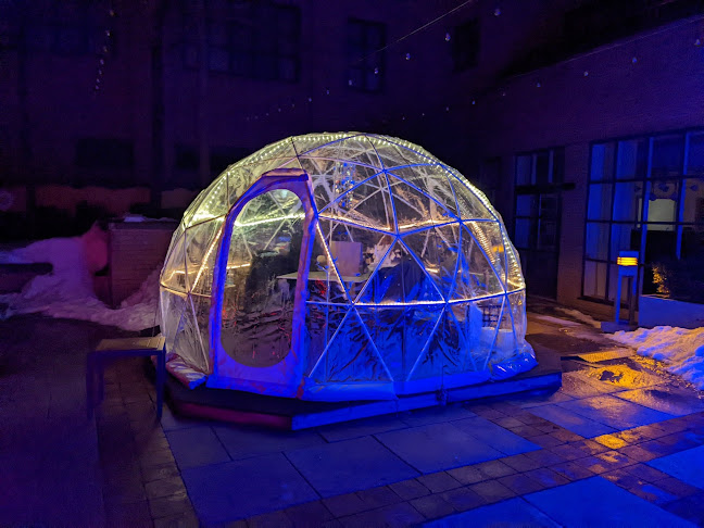 220 Bloor St W, Toronto, ON M5S 3B7