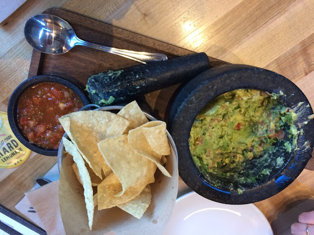 Comentarii opinii despre Moxies Davie Restaurant