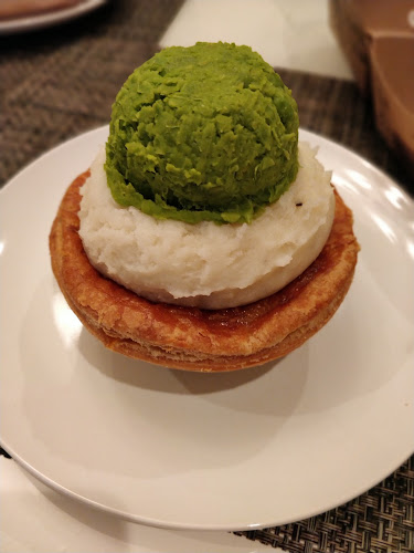 Comentarii opinii despre Peaked Pies Burnaby Heights