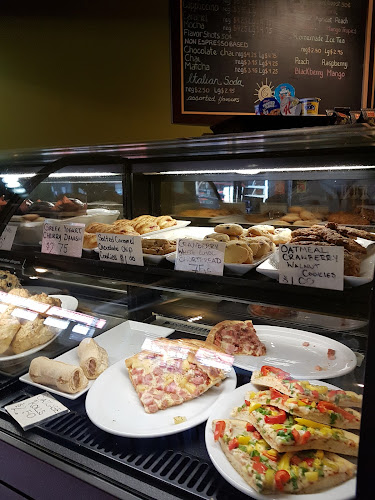 Opinii despre Dolce bistro & cappuccino bar în Salmon Arm - Hospitality and gastronomy