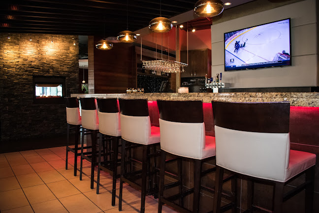 Comentarii opinii despre Mano's Restaurant & Lounge