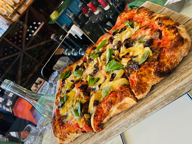 8 W Cordova St, Vancouver, BC V6B 1C9