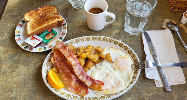 Friends & Neighbours Cafe - Edmonton