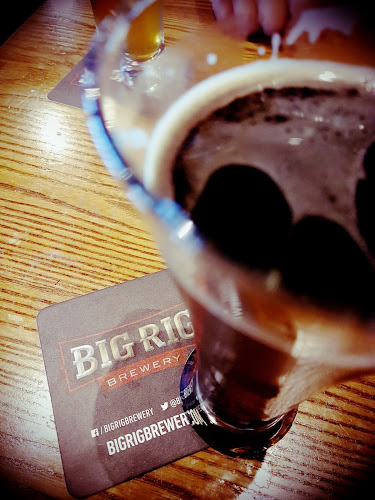 Big Rig Kitchen & Brewery - Iris - Ottawa