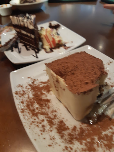 51 Reenders Dr, Winnipeg, MB R2C 5E8