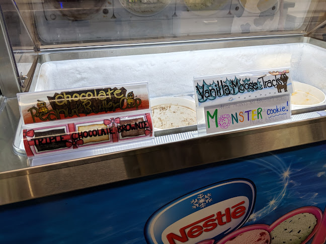 Scooper's Ice Cream Treats